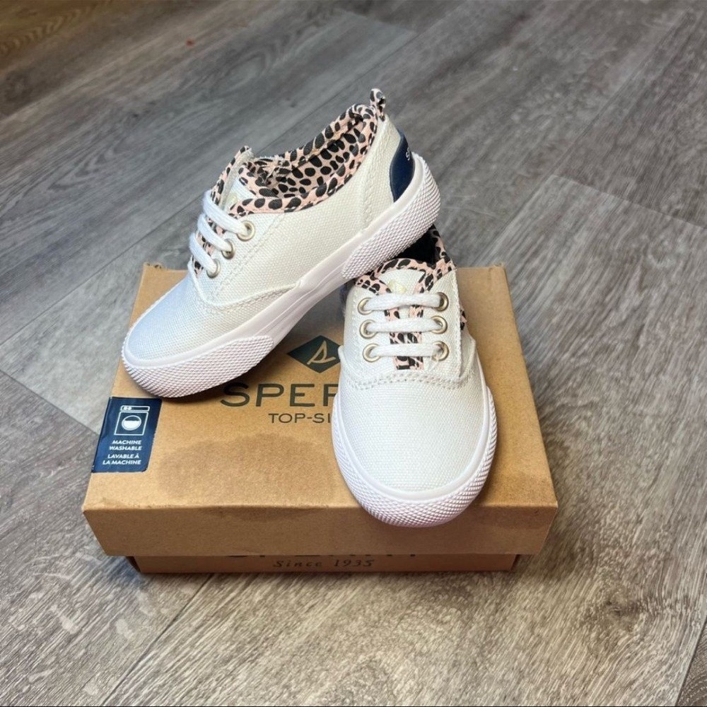 NIB White and Animal Print Toddler Sperry Shoes with Velcro Closure. Size 5